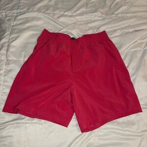 lululemon athletica Men's Raspberry Athletic Pace Breaker Shorts Medium 7in